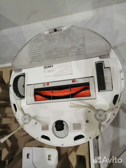 Робот-пылесос Xiaomi Mi Robot Vacuum-Mop Essential