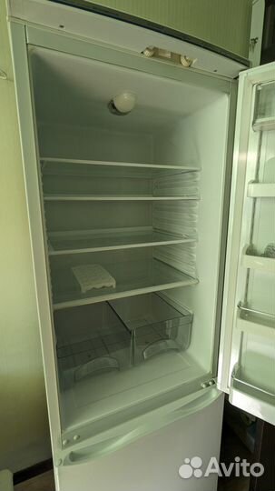 Продам холодильник Атлант 2 компрессорный