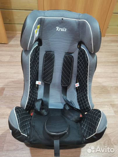 Автомобильное кресло