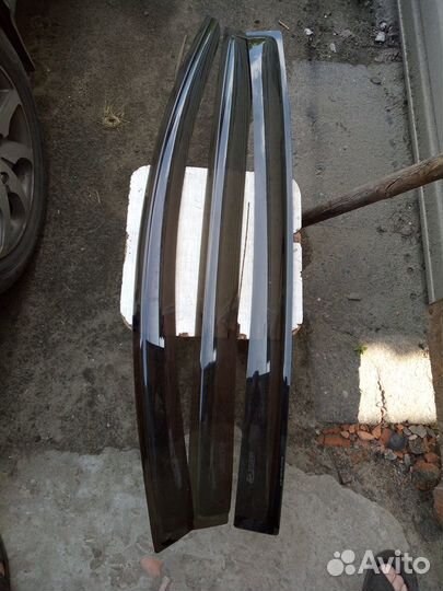 Дефлектор (ветровик) Hyundai, Renault, Kia Rio