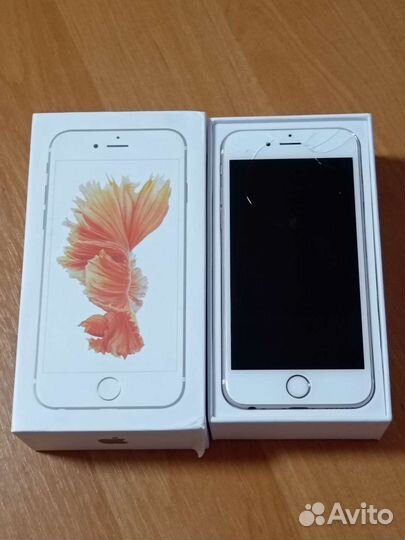 Телефон iPhone 6s