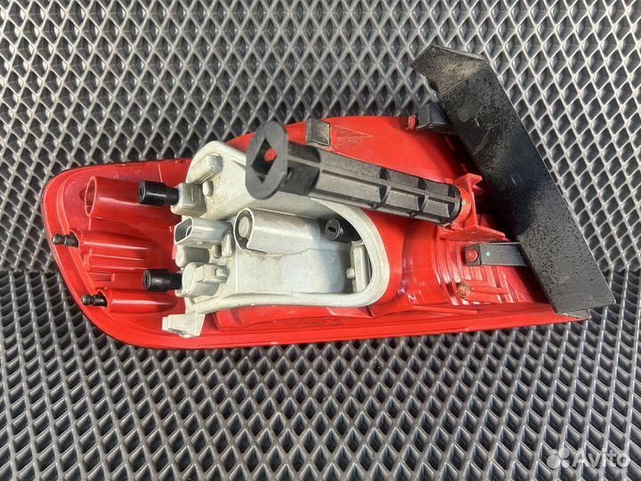 Фонарь задний правый Audi A4 B8 Avant