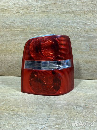 Фонарь правый VW Touran дорест Арт. 110487