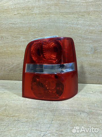 Фонарь правый VW Touran дорест Арт. 110487