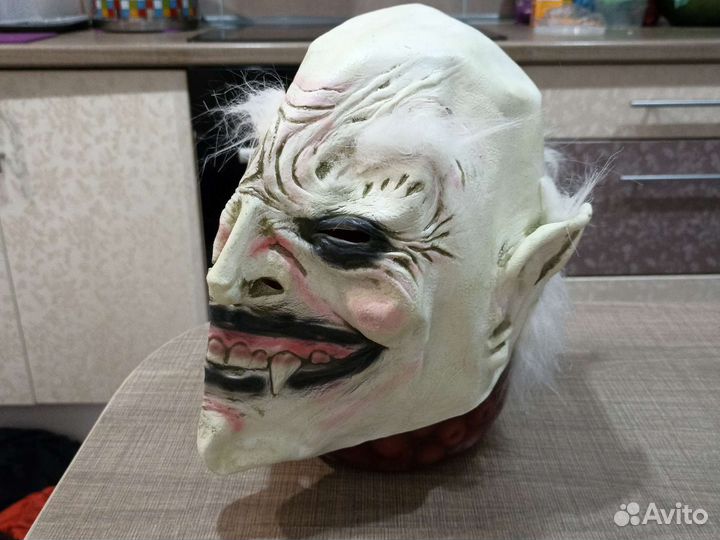 Маска, маскарадные костюмы