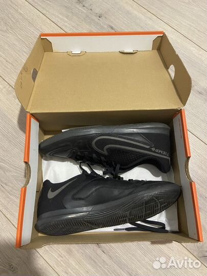 Футзалки nike tempo