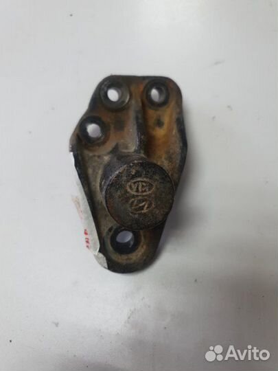 Подушка двигателя передняя правая Hyundai Solaris