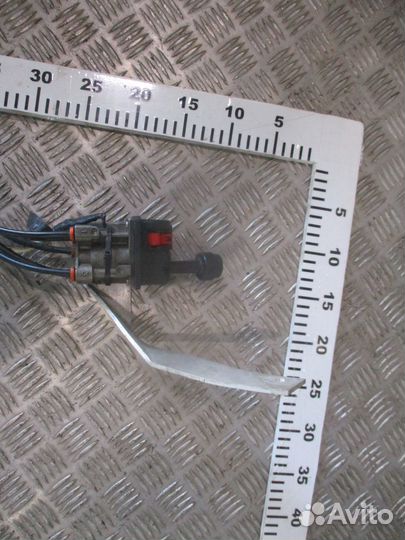 Кран подъема кузова hyva hyva 14750646H