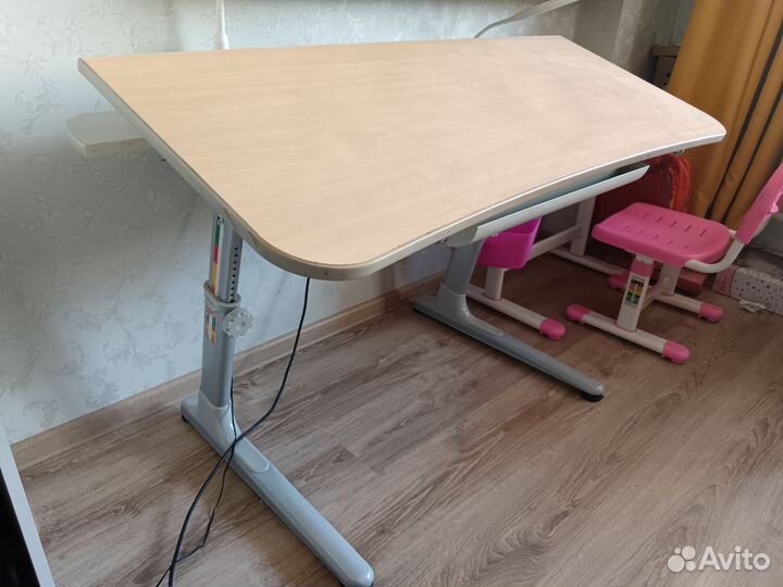 Стол письменный, растущий