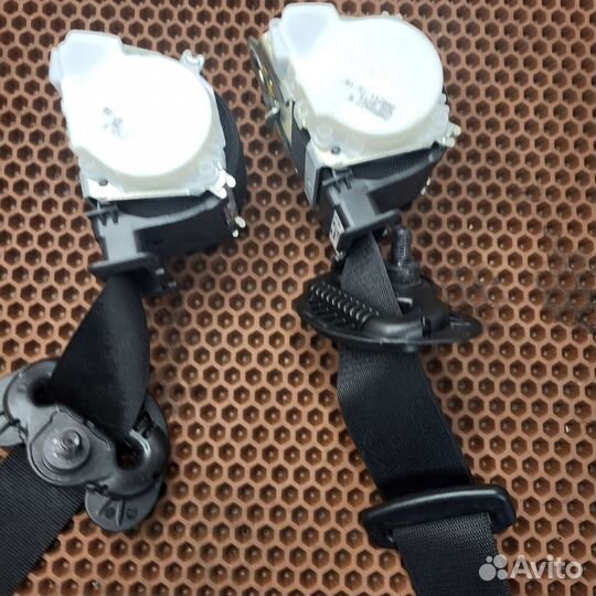 Ремни безопасности передние x1 e84