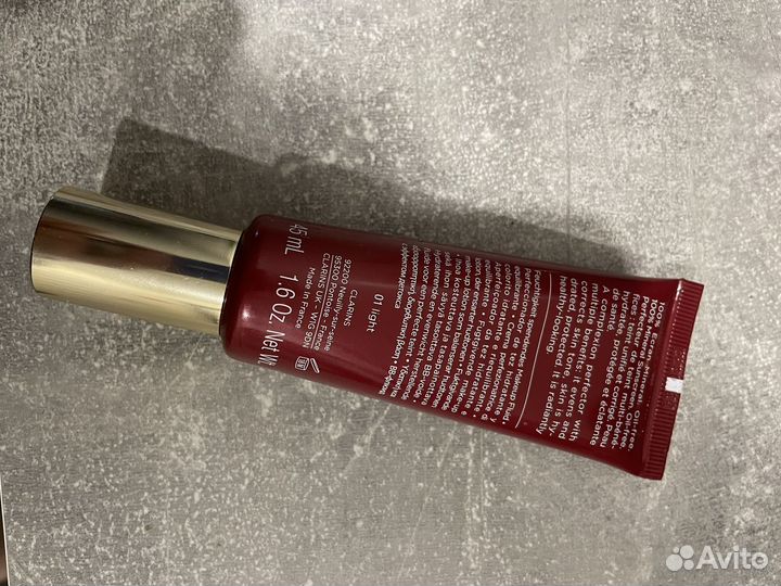 Clarins Тональный bb крем