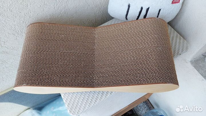 Когтеточка картонная со спальным местом