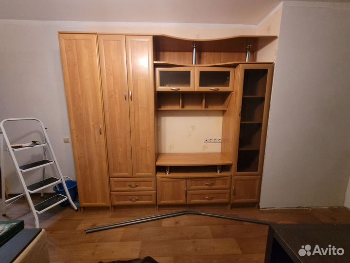 Шкаф стенка