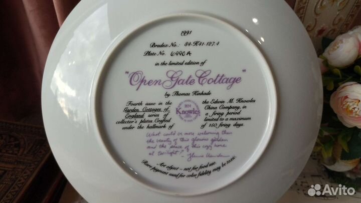 Тарелка Садовые домики в Англии Томас Кинкейд