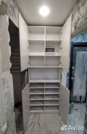 Распашной шкаф на заказ от фабрики