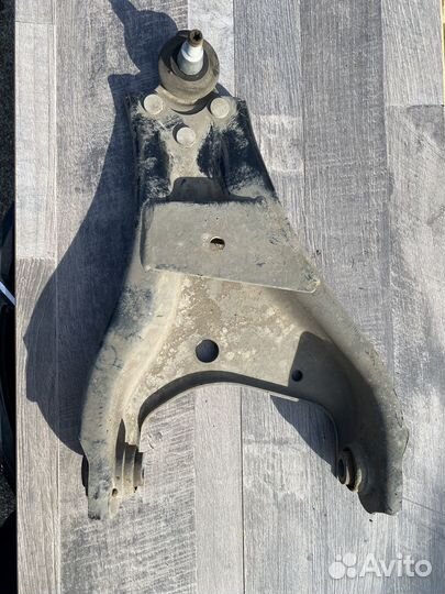 Рено Дастер рычаг передний правый