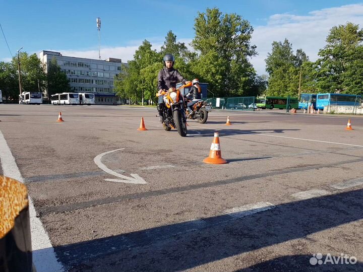 Обучение на мотоцикле KTM Duke 200