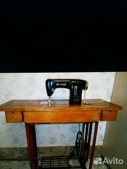 Швейная машина Lucznik kl.90