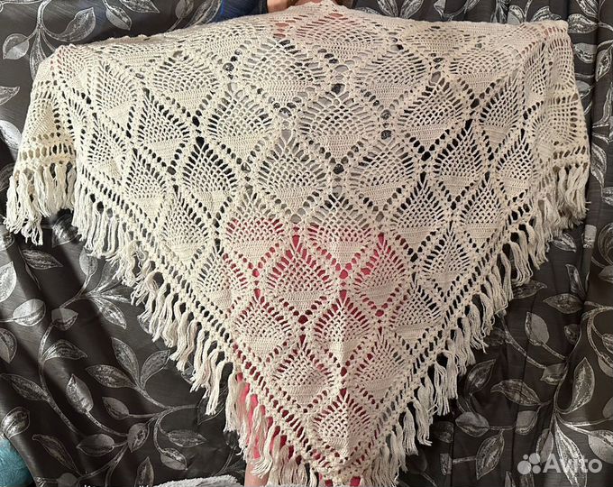 Шикарная шаль ручной работы