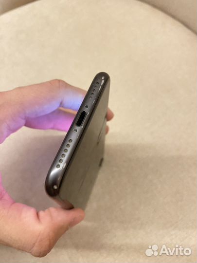 iPhone 8, 64 ГБ