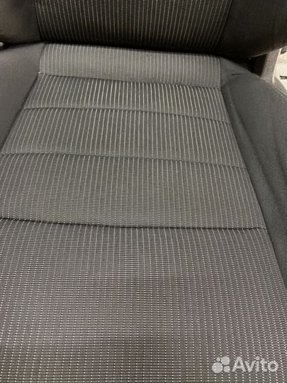 Ford Mondeo IV Передний и задний ряд сидений