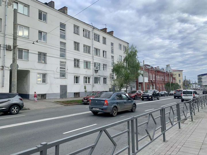 Помещение на 1 линии набережной