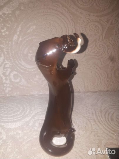 Статуэтка фарфор