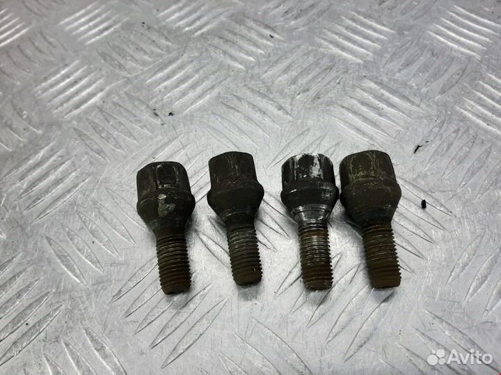 Болт Renault Scenic рест. 2000 8200030701