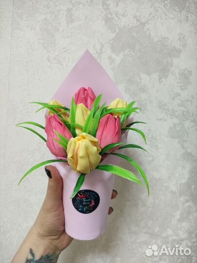 Тюльпаны на 8 марта ручной работы