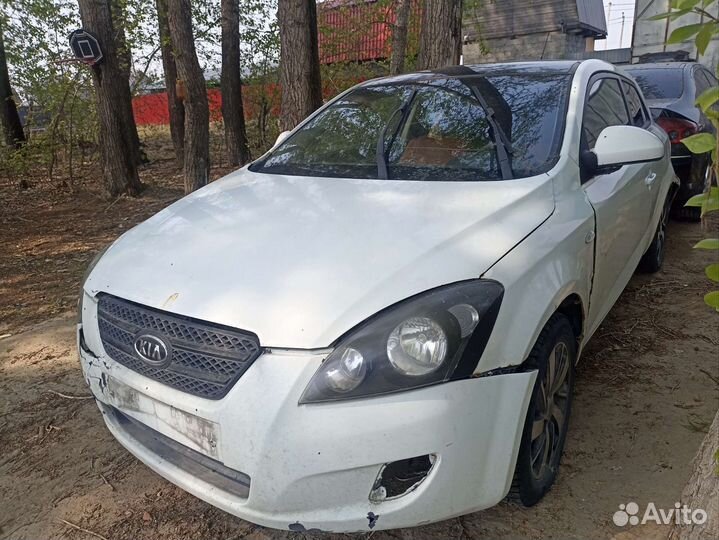 Разбор Kia ProCeed 1 ed купе Дорестайлинг