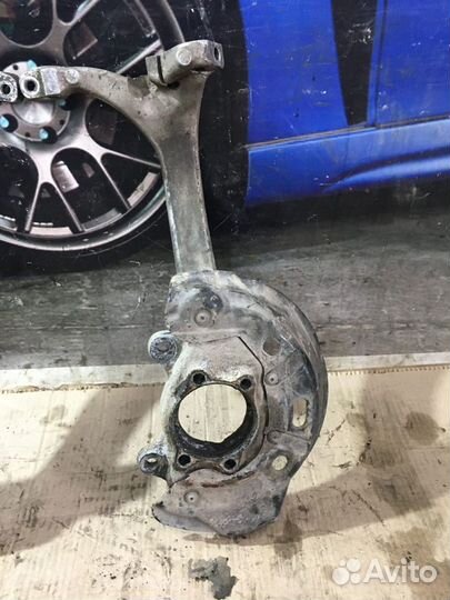 Передние поворотные кулаки Audi A8 D3