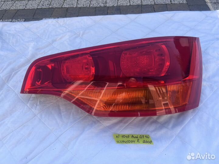 Задний фонарь правый Audi Q7 4L 2008 (дорест)