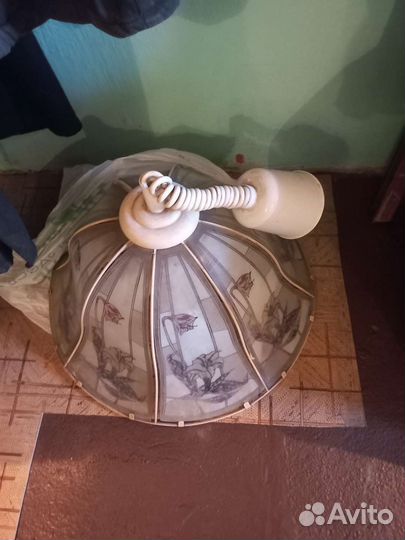 Люстра с абажуром