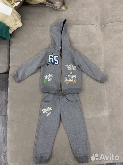 Спортивный костюм