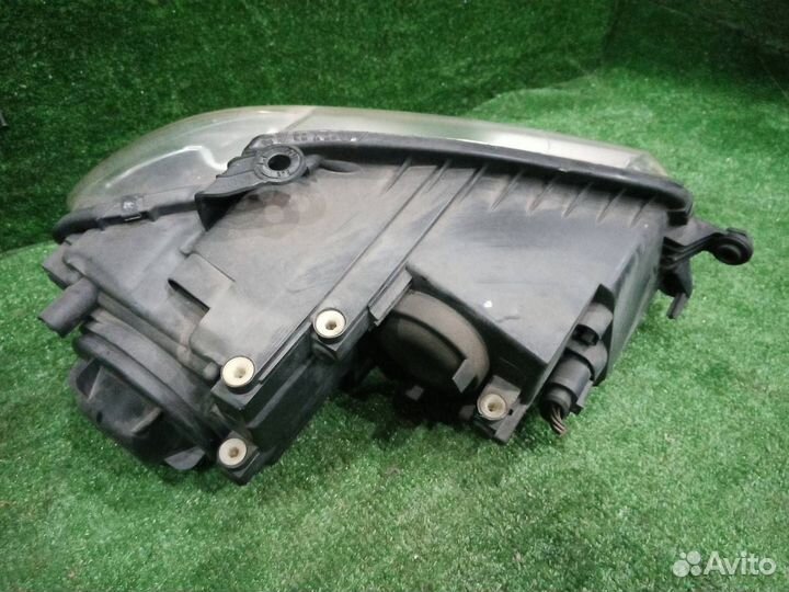 Фара передняя левая Volkswagen Touran 1T2 BMY
