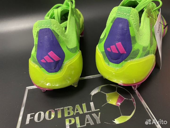 Футбольные бутсы Adidas Predator