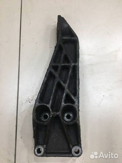 Кронштейн двигателя задний Opel Vectra