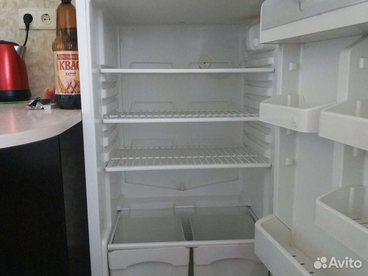 Холодильник бу Стинол