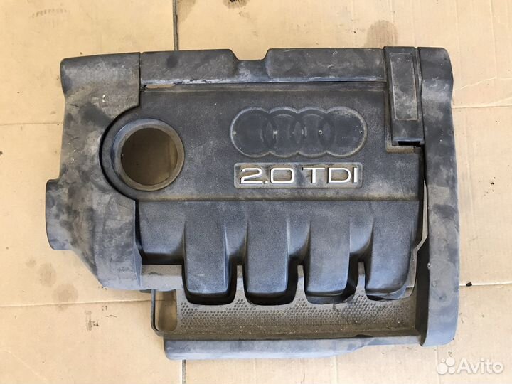 Накладка двс декоративная Audi A3 8P (3589)