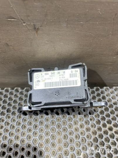 Датчик ускорения ML 164 GL W164 Mercedes A00454239