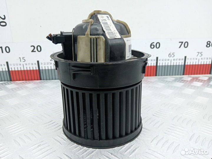 Моторчик для Peugeot-Citroen 308