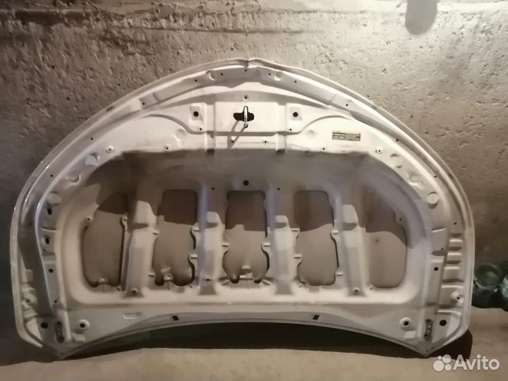 Капот toyota corolla 180