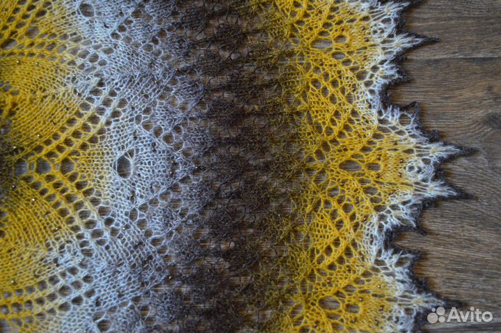 Шаль с бисером, Октябрина, шерсть, градиент цветов