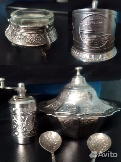 Солонка,сахарница, ложки,мельница для перца