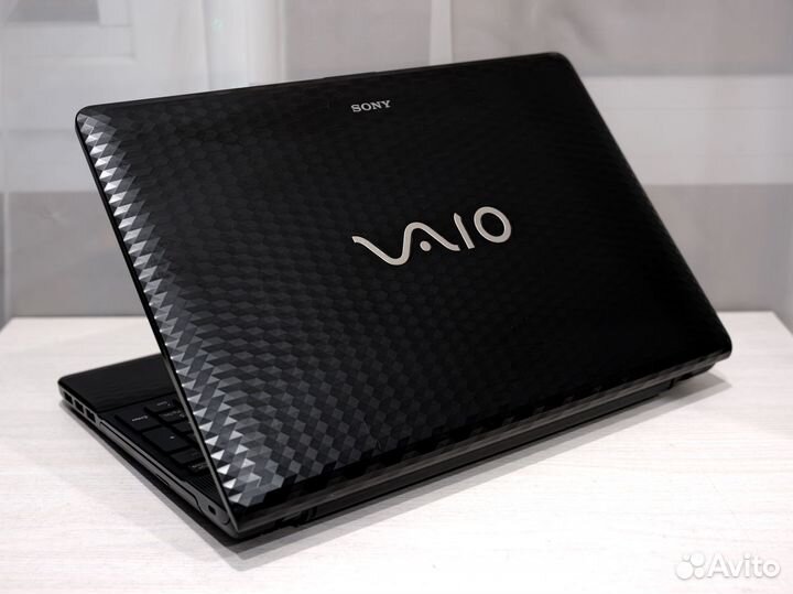 Продам ноутбук Sony Vaio (Intel Core i7)