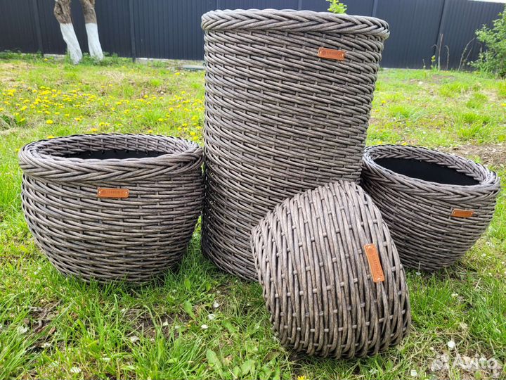 Набор кашпо из ротанга