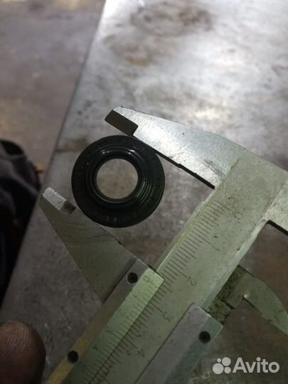 Сальник компрессора кондиционера