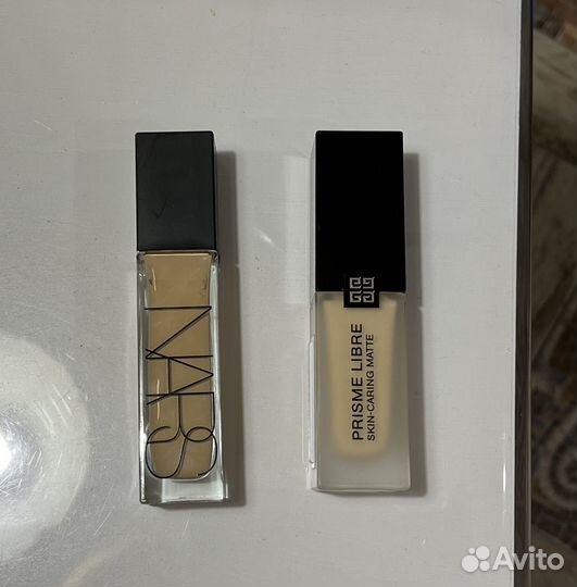 Тональный крем Givenchy Libre Matte