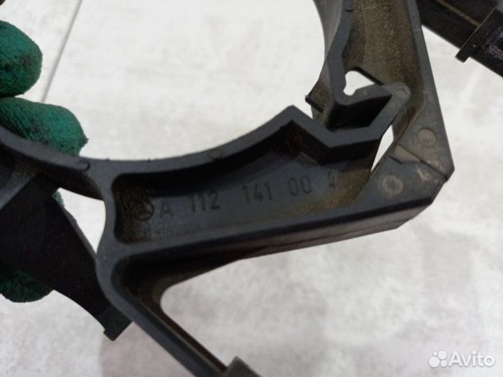 Кронштейн Mercedes S500 W220