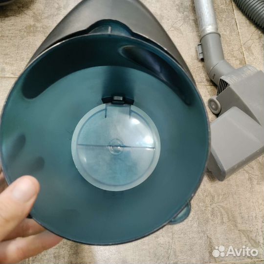 Пылесос philips безмешковой fc 8737/01